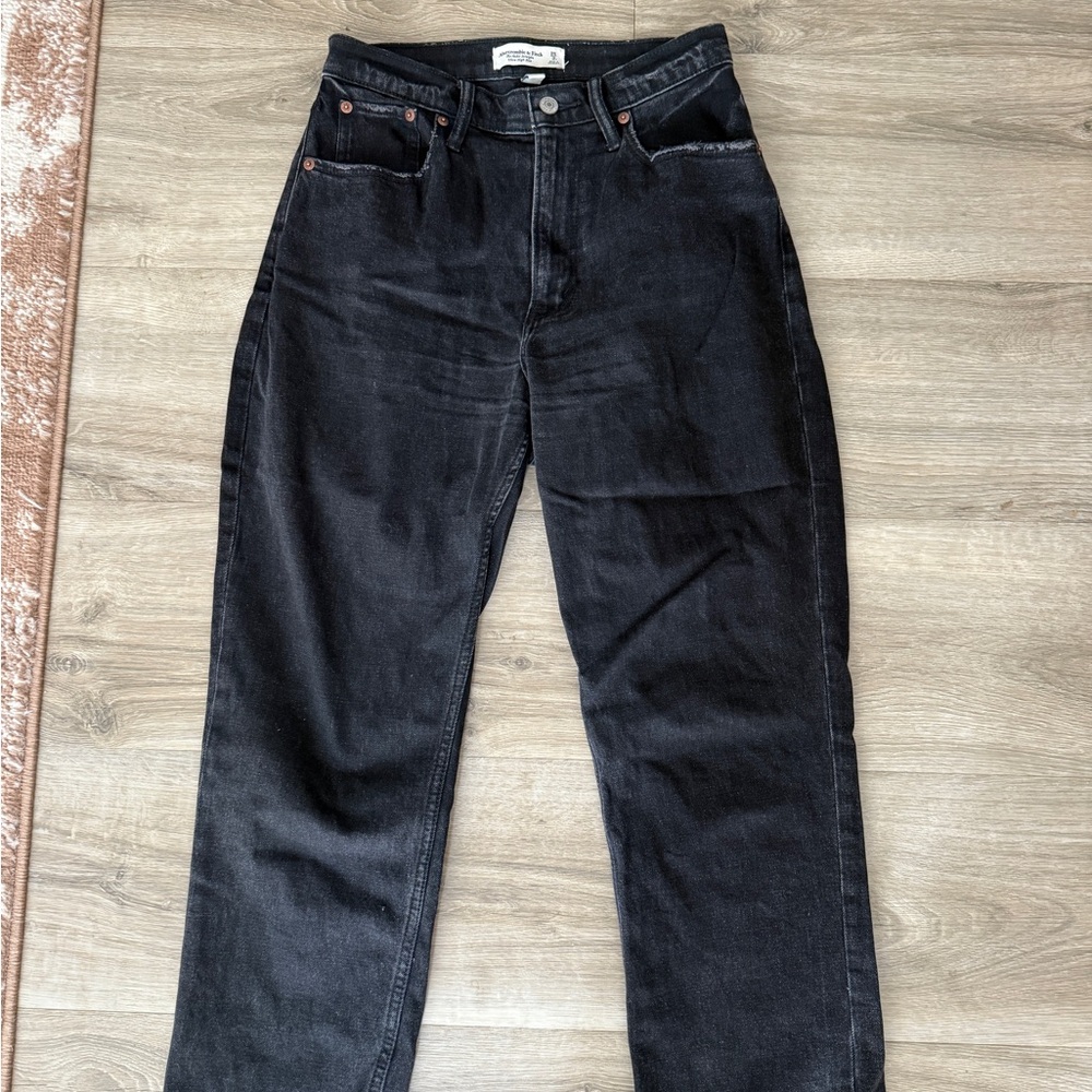 Abercrombie & Fitch Curve Love Black Ankle Straight Jeans